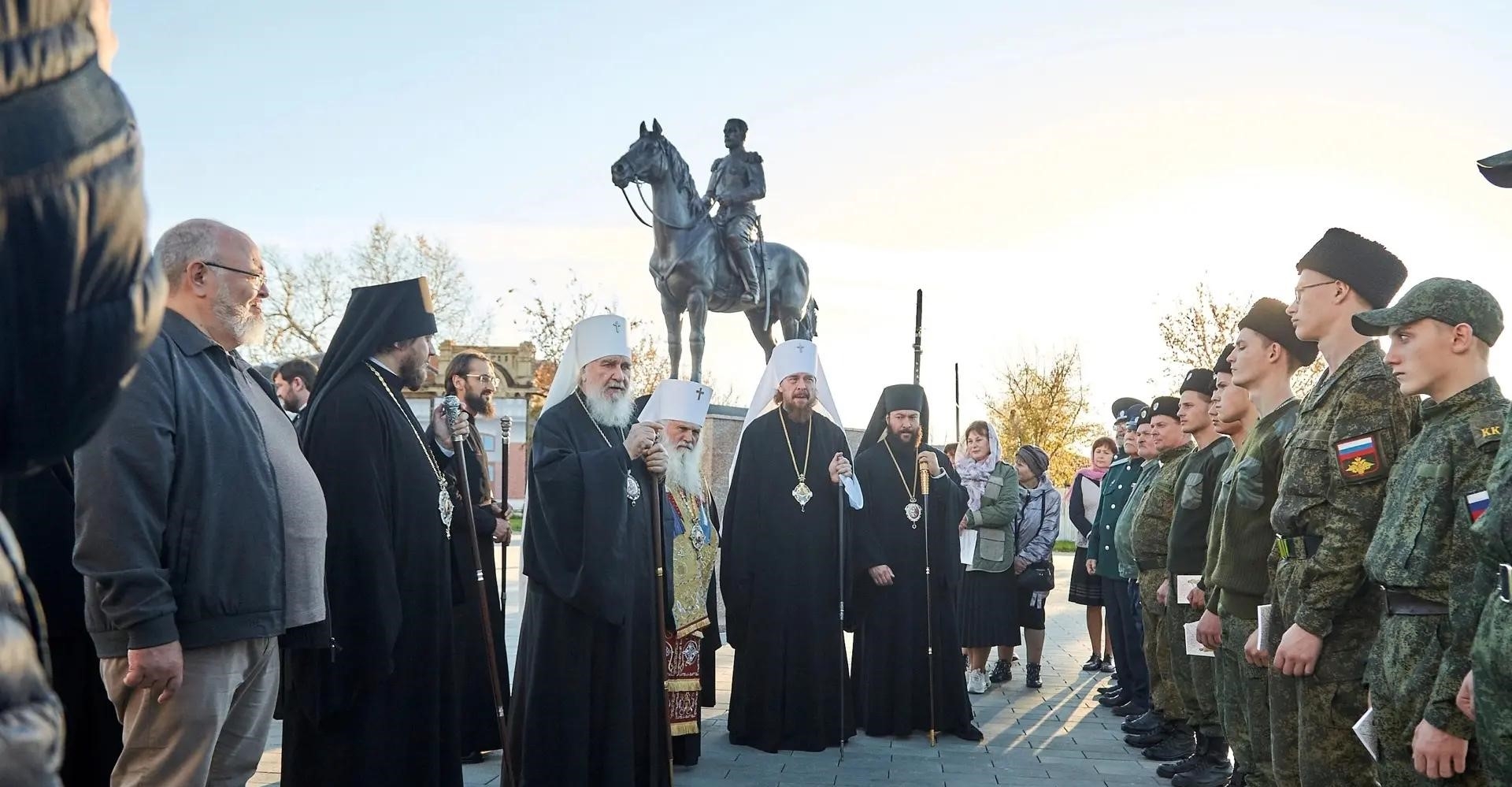 ОСВЯЩЕНИЕ ПАМЯТНИКА ИМПЕРАТОРУ НИКОЛАЮ II В Г. ВЕРХНЕУРАЛЬСК